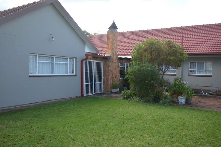 4 Bedroom Property for Sale in La Hoff North West